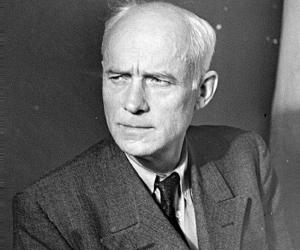 Theodor Plievier Theodor Plievier