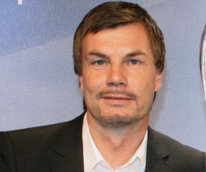 Thomas Helmer Thomas Helmer
