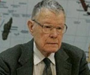 Thomas Schelling Thomas Schelling