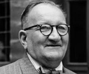 Étienne Gilson Étienne Gilson