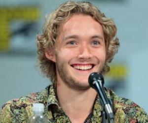 Toby Regbo Toby Regbo