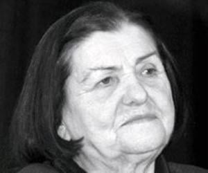 Violeta Manushi Violeta Manushi