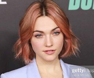 Violett Beane Violett Beane
