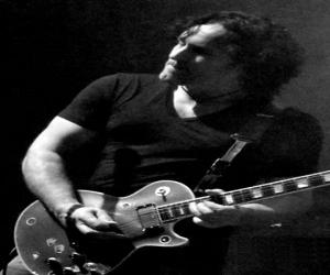 Vivian Campbell Vivian Campbell