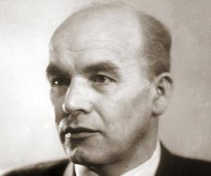 Władysław Gomułka Władysław Gomułka
