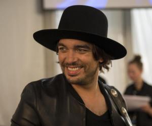 Waylon Waylon
