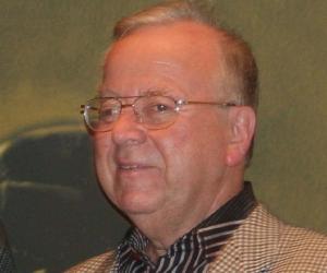 Wolfgang Uhlmann Wolfgang Uhlmann