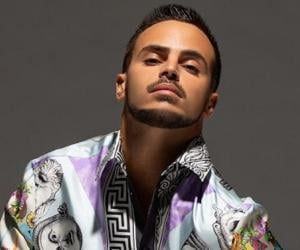 Yanis Marshall Yanis Marshall