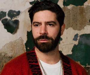 Yannis Philippakis Yannis Philippakis