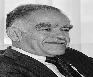 Yitzhak Shamir Yitzhak Shamir