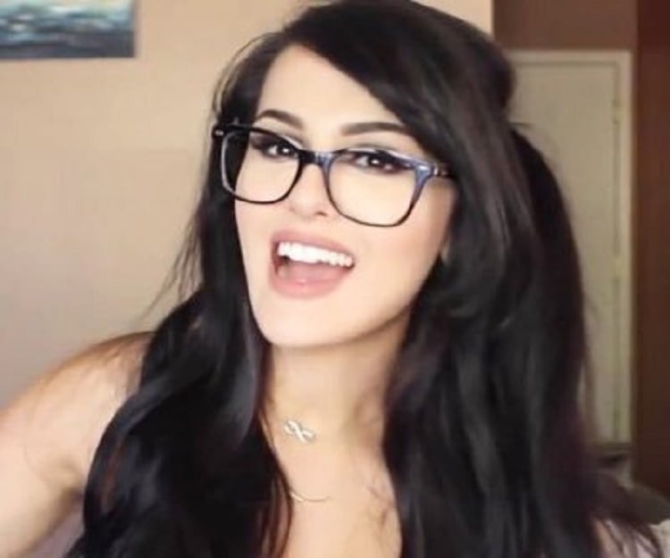 Sssniperwolf Real Name