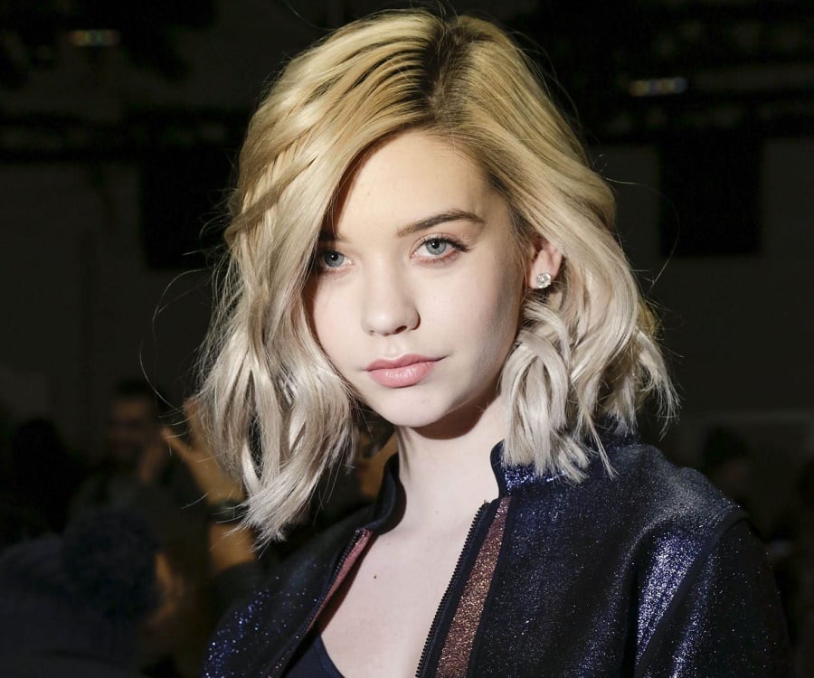 2. Amanda Steele's Bold Blue Hair - wide 9