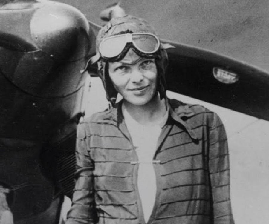 Amelia Earhart Biography Facts, Childhood, Family Life & Achievements
