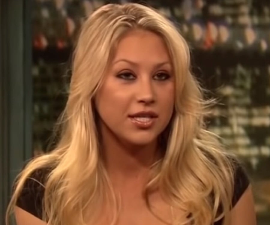 Anna Kournikova - Biography - IMDb