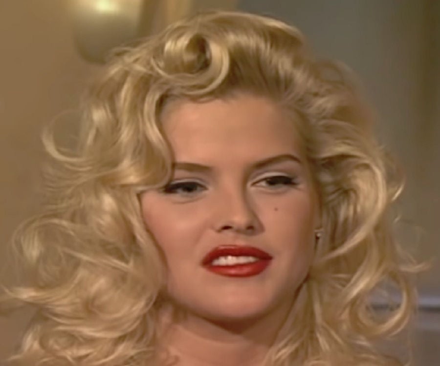 Anna Nicole Smith Biography - Childhood, Life Achievements & Timeline