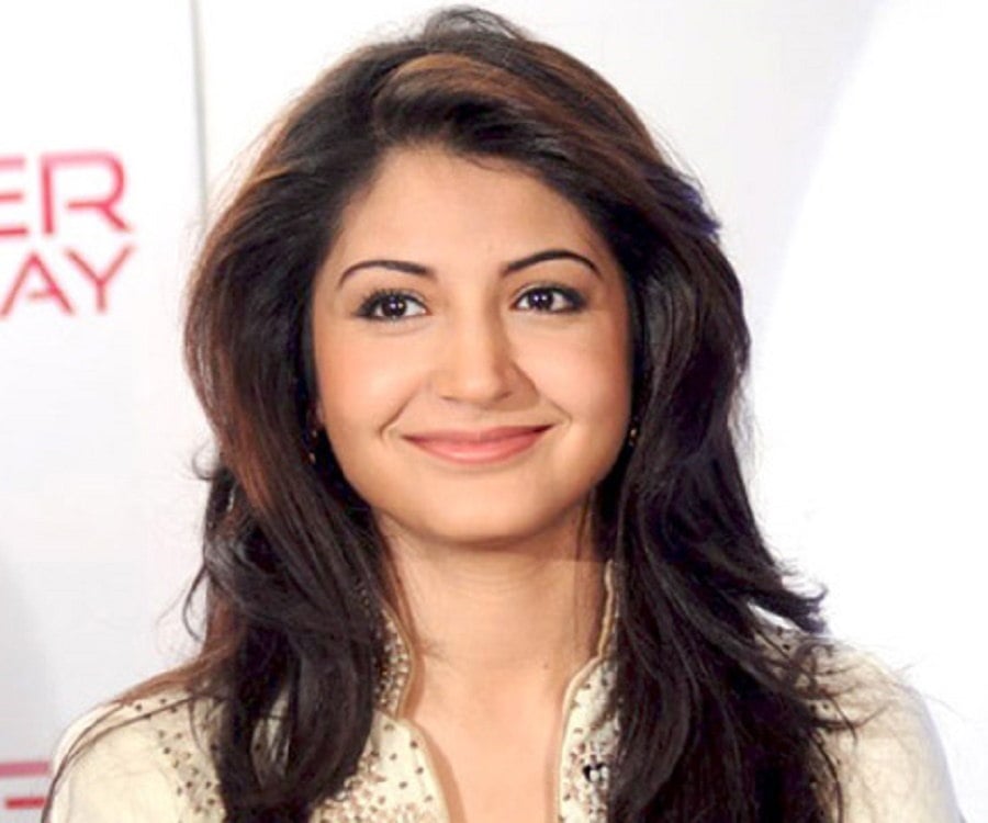 Anushka Sharma Biography - Facts, Childhood, Family Life & Achievements of  Indian actress