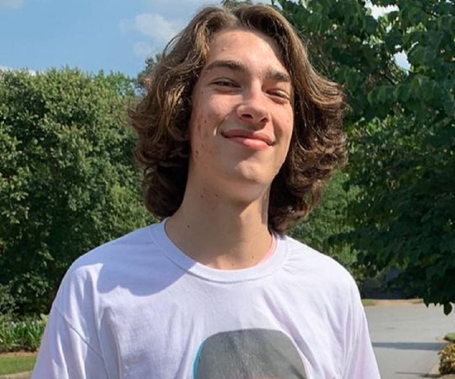 Baylen Levine Bio, Facts, Family Life & Career