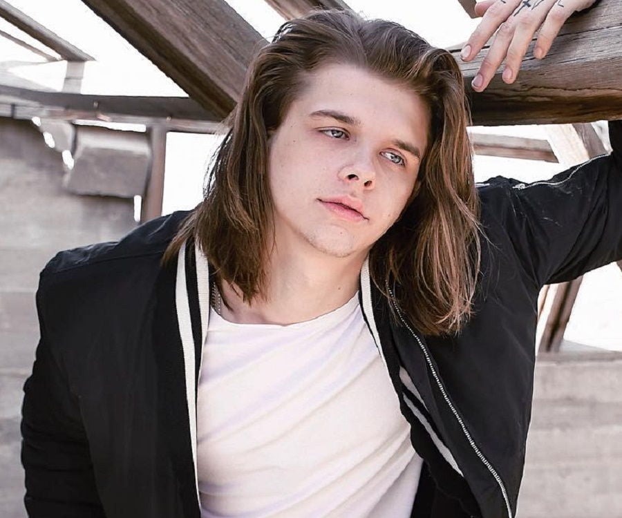 Bobby Burns Biography Facts, Childhood, Family Life & Achievements