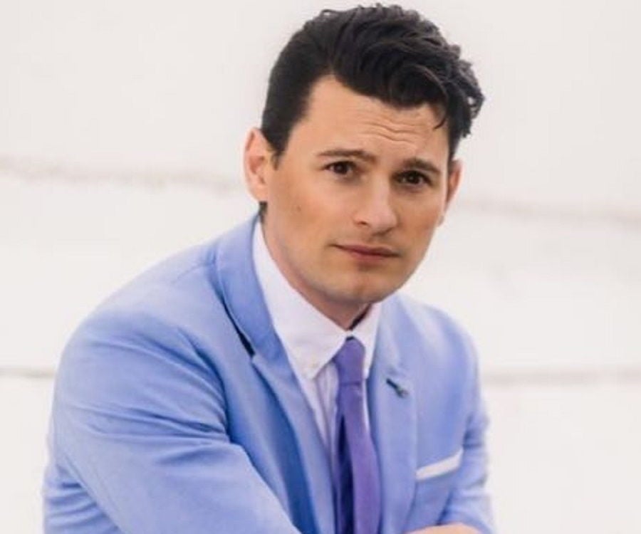 Bryan Dechart - Wikipedia