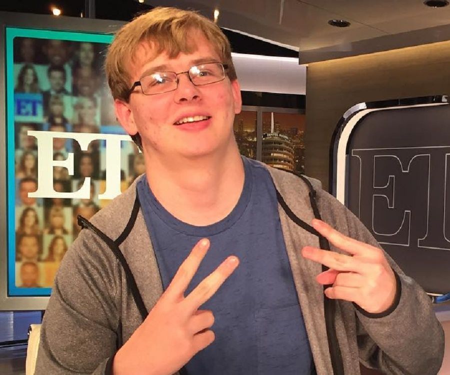 Callmecarson - Bio, Facts, Family Life Of Youtuber