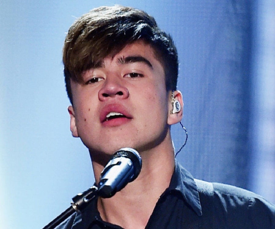 Calum Hood's Blue Hair Evolution in 2019 - wide 10