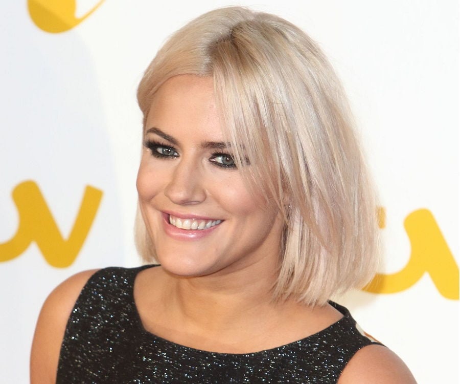 Caroline Flack debuts new blonde bob  Daily Mail Online