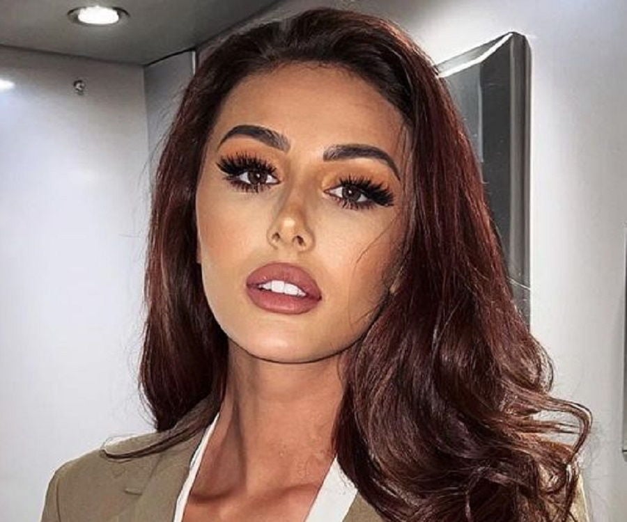 Chloe Veitch - Age, Family, Bio