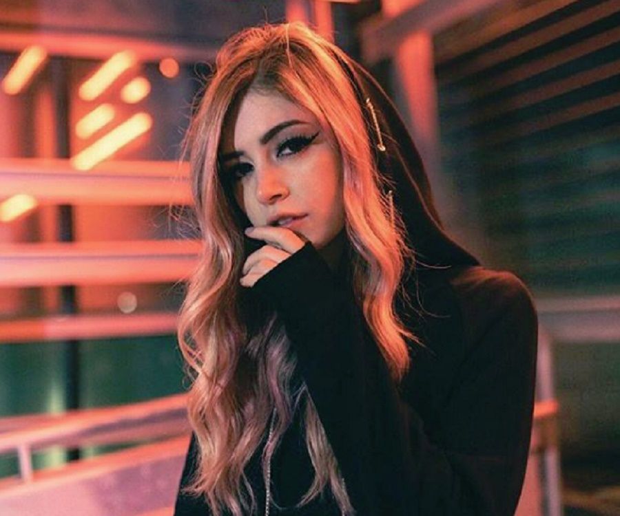 Chrissy Costanza Biography - Facts, Childhood, Family Life & Achievements