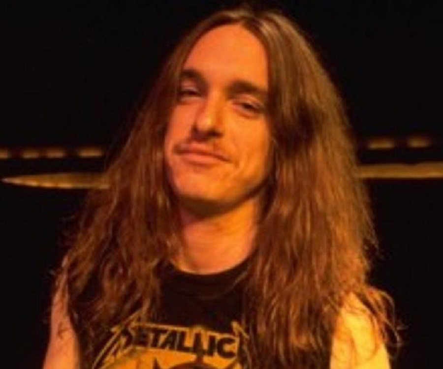 Cliff Burton Biography - Childhood, Life Achievements & Timeline