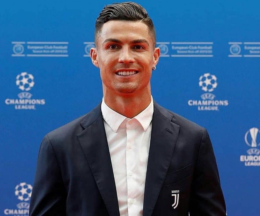 biography of cristiano ronaldo in english