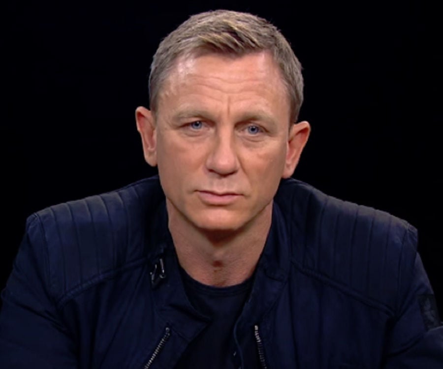 Daniel Craig Biography - Facts, Childhood, Family Life & Achievements