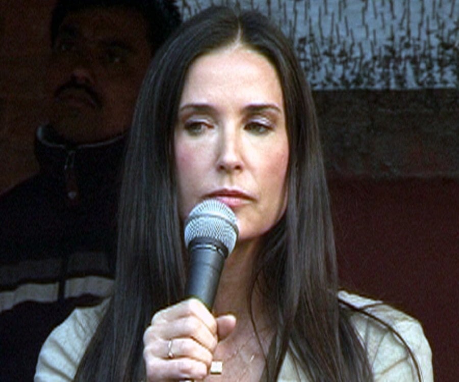 Demi Moore Biography - Facts, Childhood, Family Life & Achievements