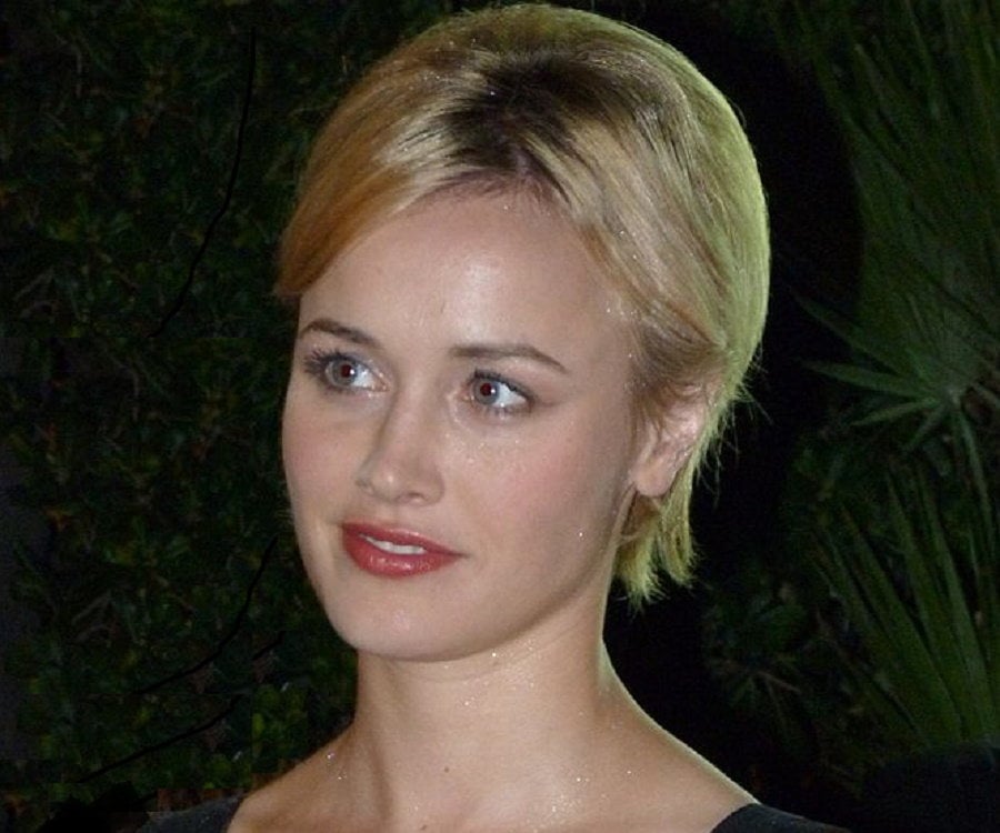 Dominique mcelligott is an irish actress