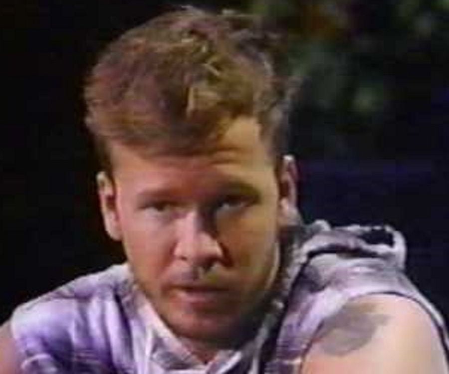 Donnie And Mark Wahlberg Young