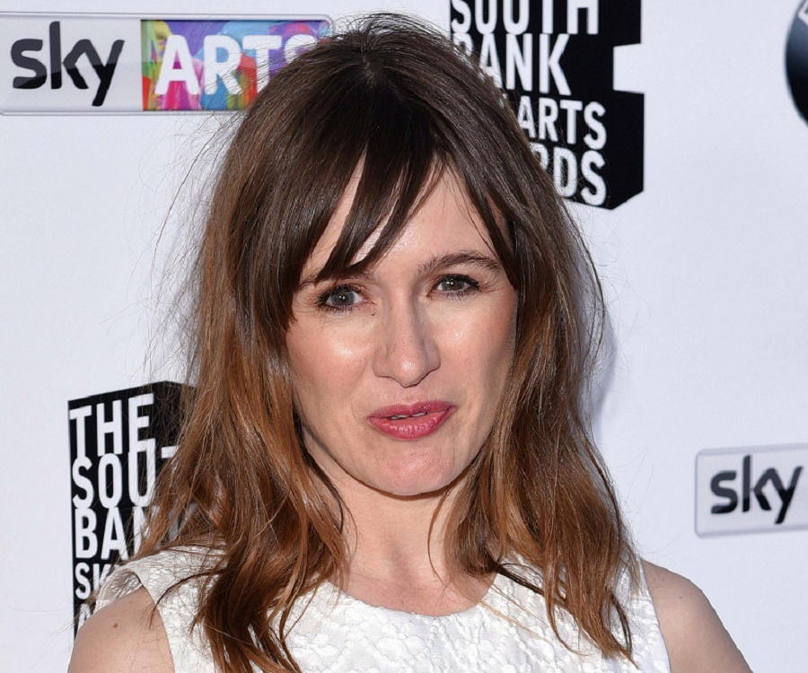 Emily Mortimer's Blonde Hair in "Lars and the Real Girl": A Quirky Style - wide 7