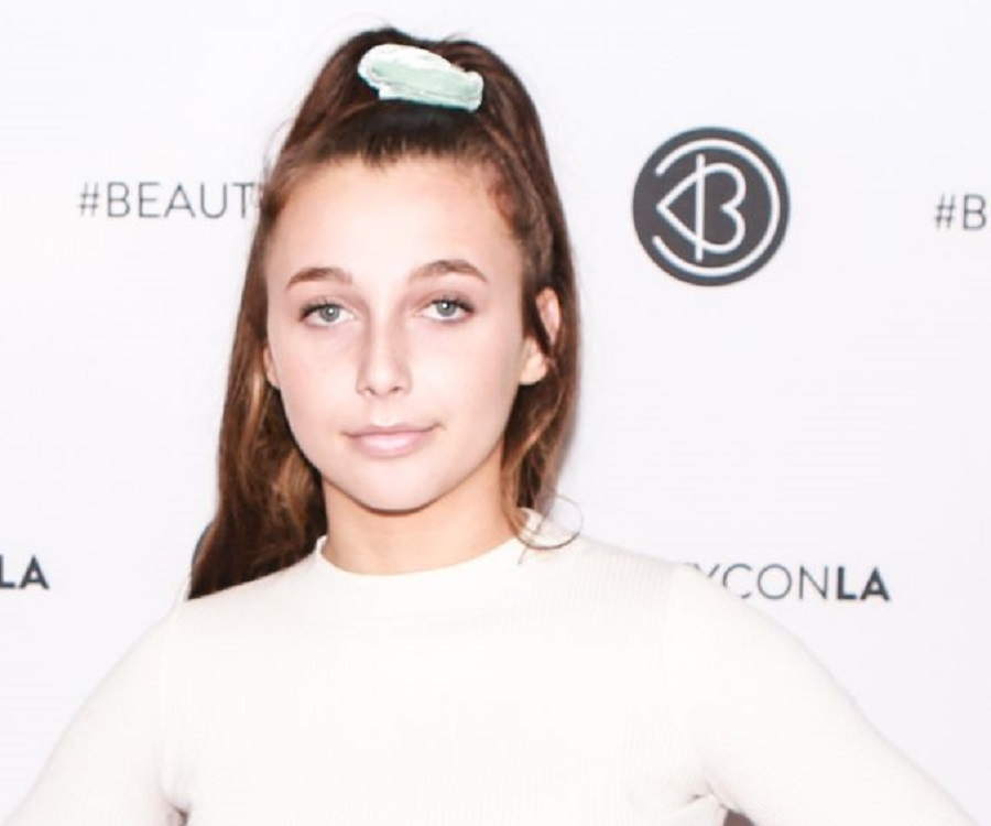 Emma Chamberlain - Age, Family, Bio