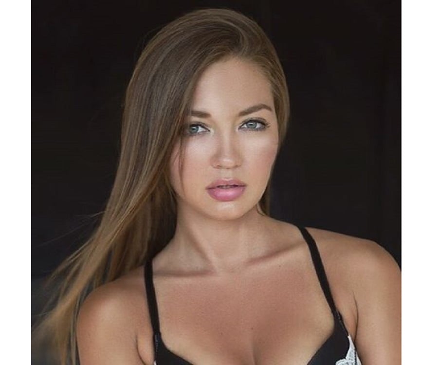 Erika costell insta