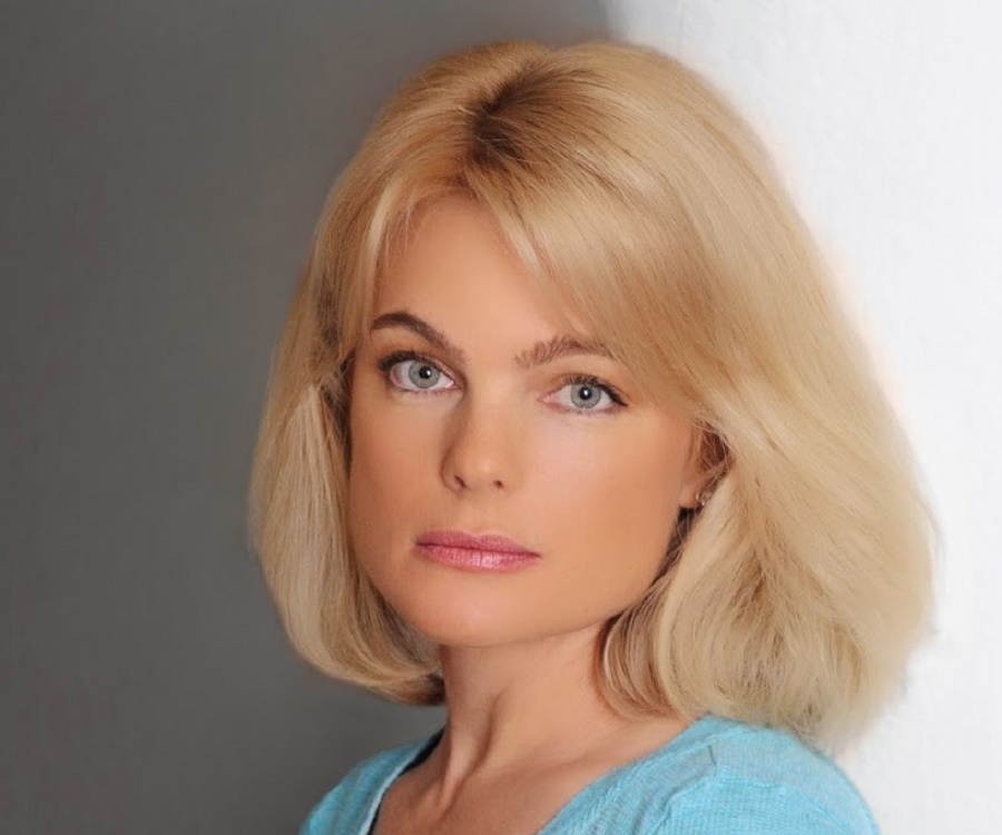 Erika eleniak hot