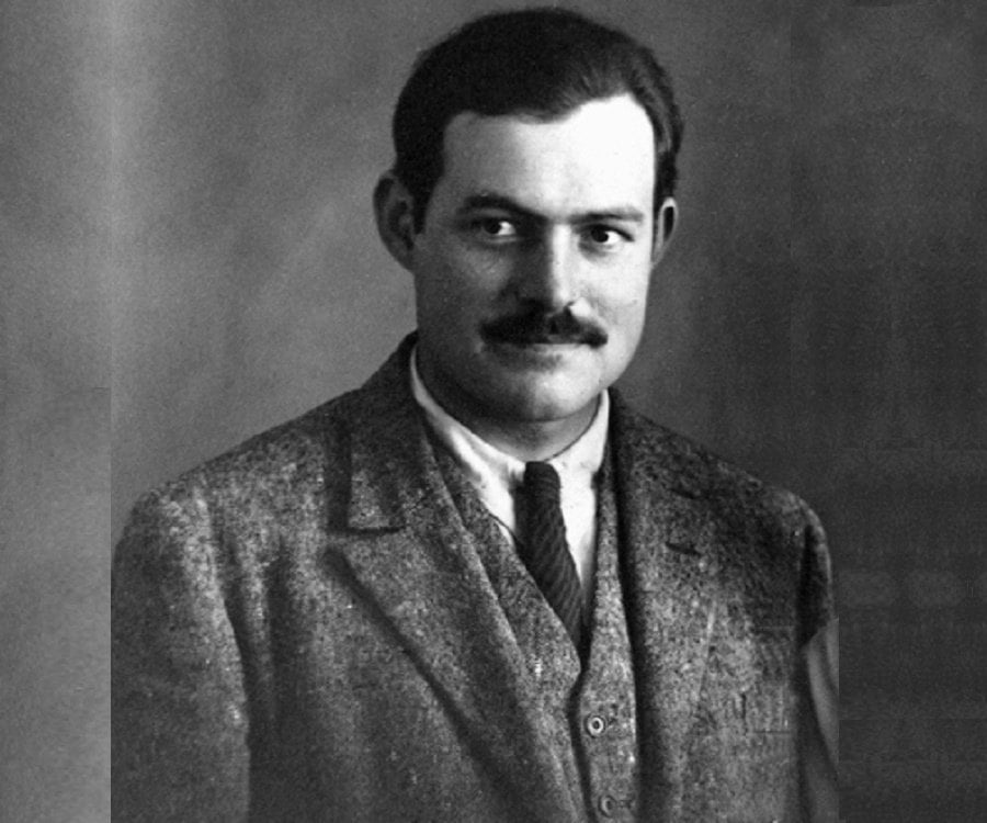 a&e biography ernest hemingway