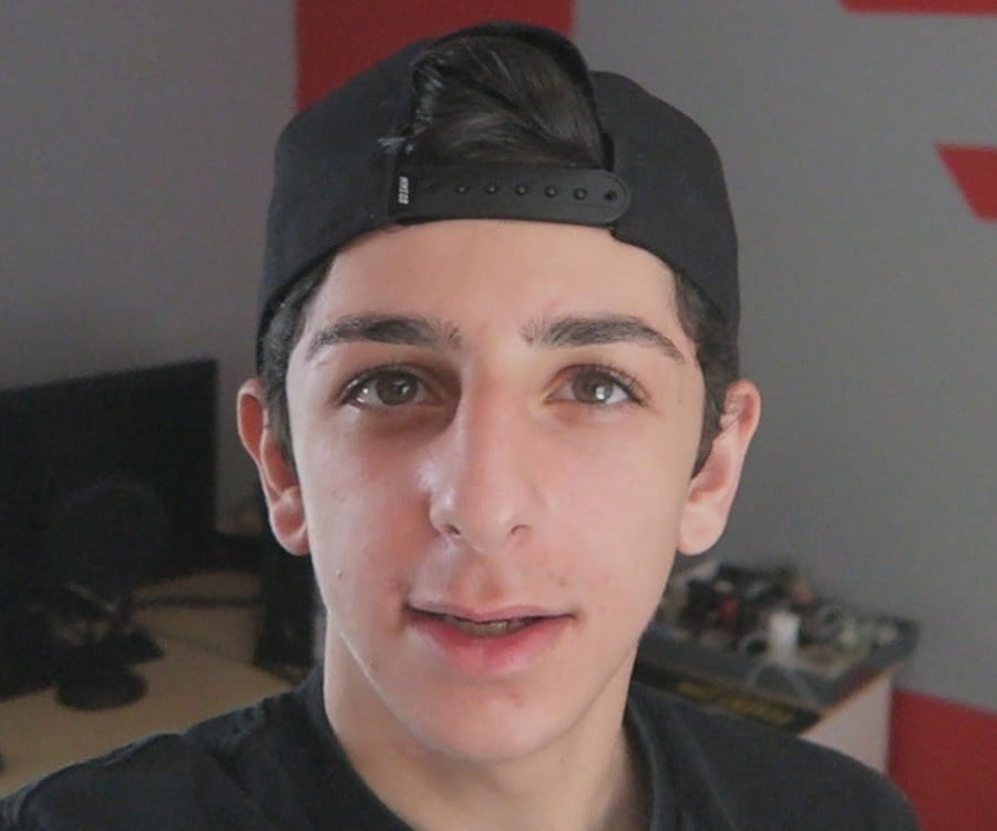 Faze rug is a famous american vlogger, prank star, and internet celebrity. 