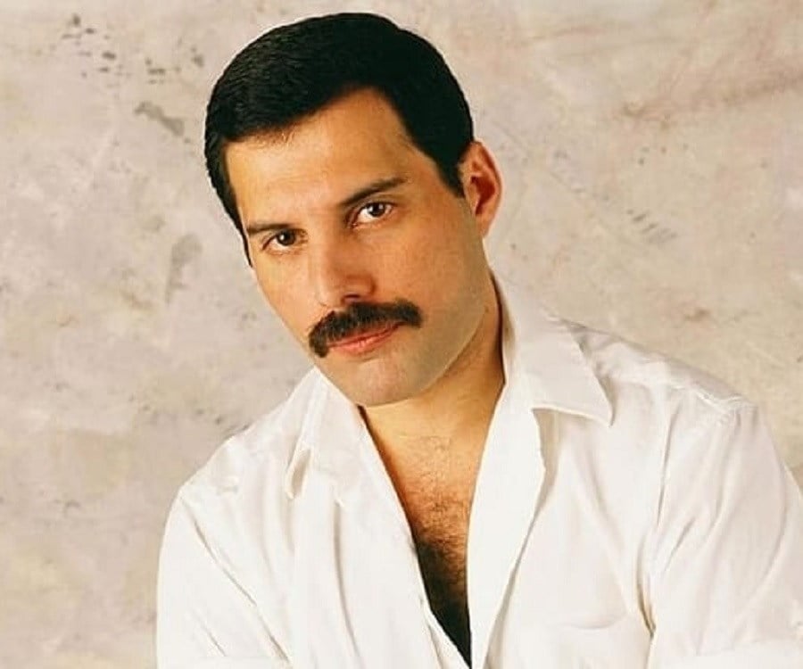 biography about freddie mercury