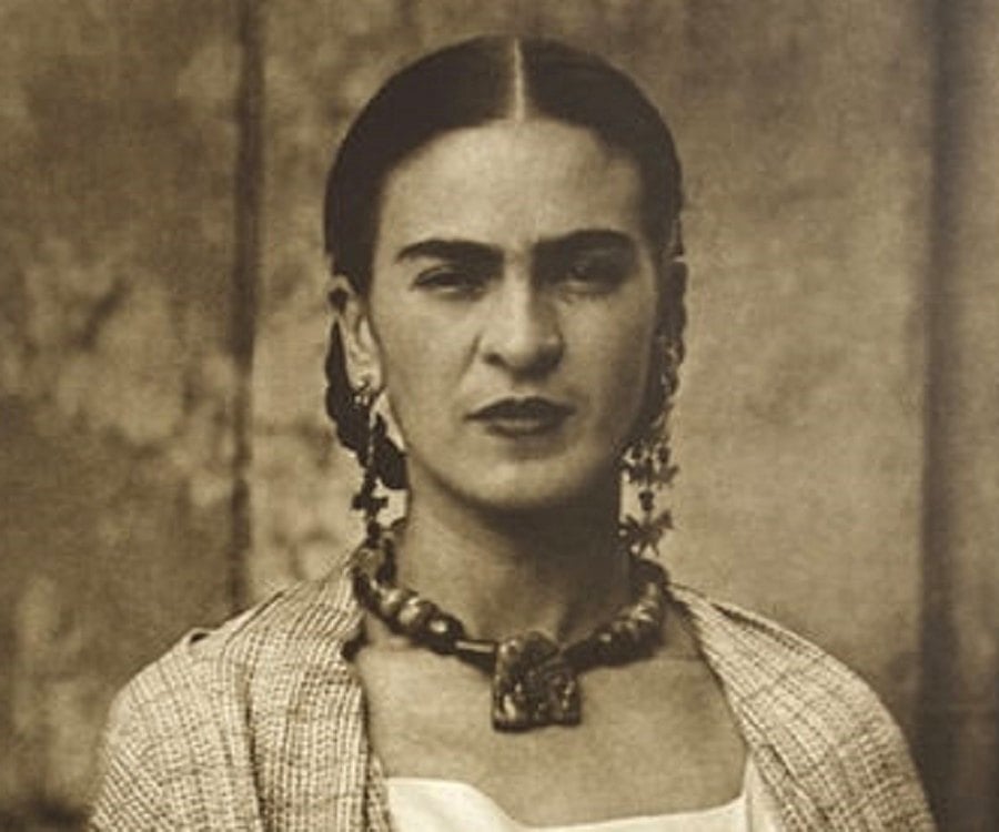 biography of frida kahlo resume