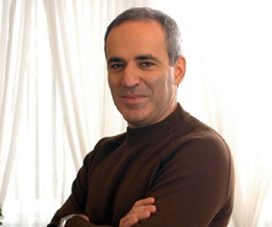 Garry Kasparov - Age, Family, Bio