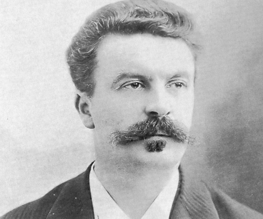 guy de maupassant biography in english