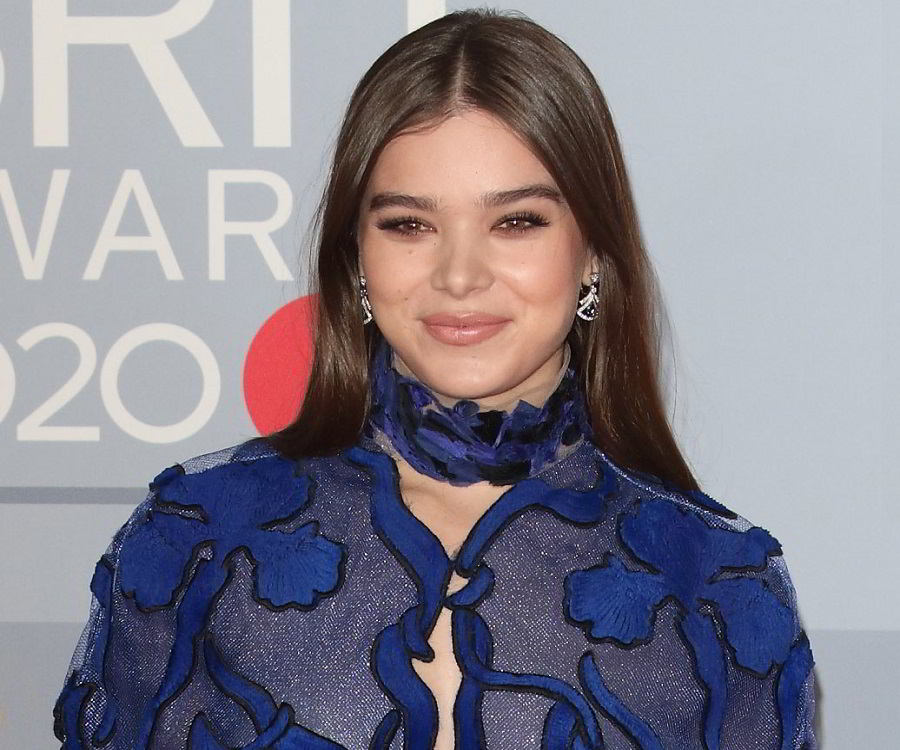 Hailee Steinfeld Biography Facts, Childhood, Family Life & Achievements