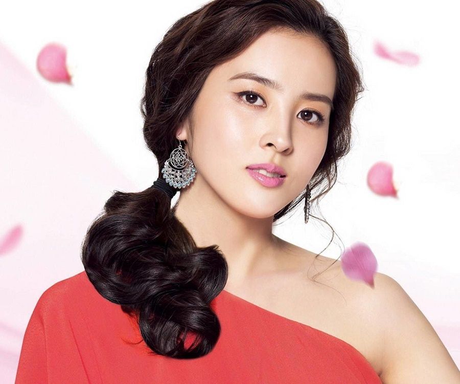 Han Hye-jin Biography - Facts, Childhood, Family Life & Achievements of