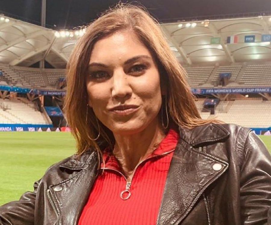 Hope Solo Biography - Facts, Childhood, Family Life & Achievements