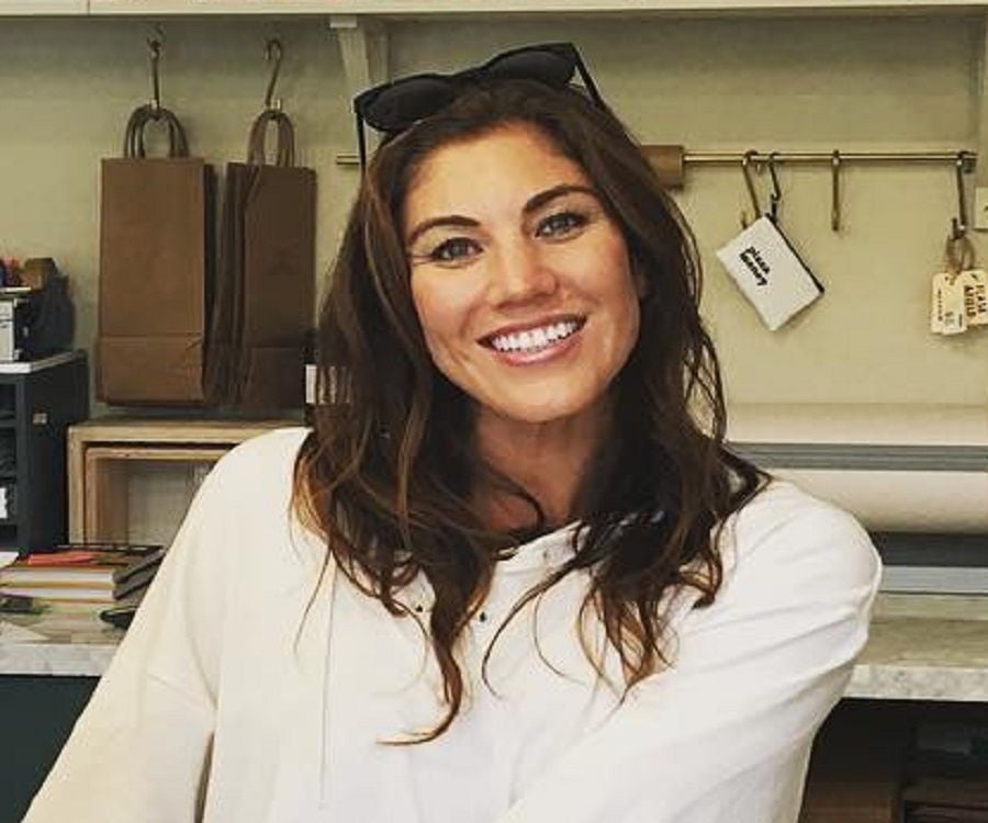 Hope Solo Biography - Facts, Childhood, Family Life 