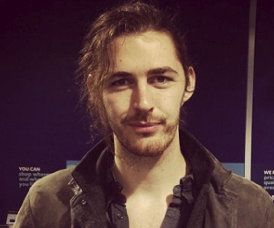 Hozier Biography - Facts, Childhood, Family Life & Achievements