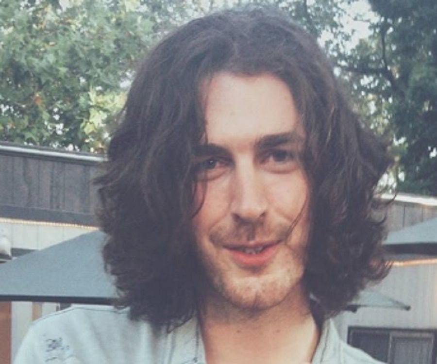 Hozier Biography - Facts, Childhood, Family Life & Achievements